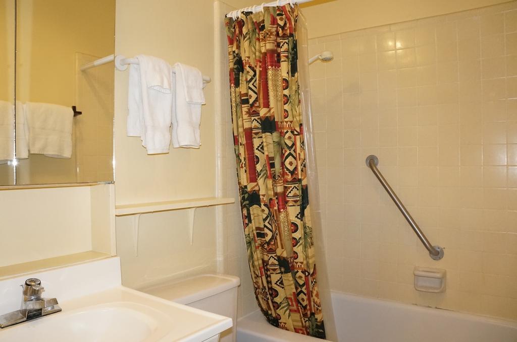 Lake Place Resort Glenhaven الغرفة الصورة